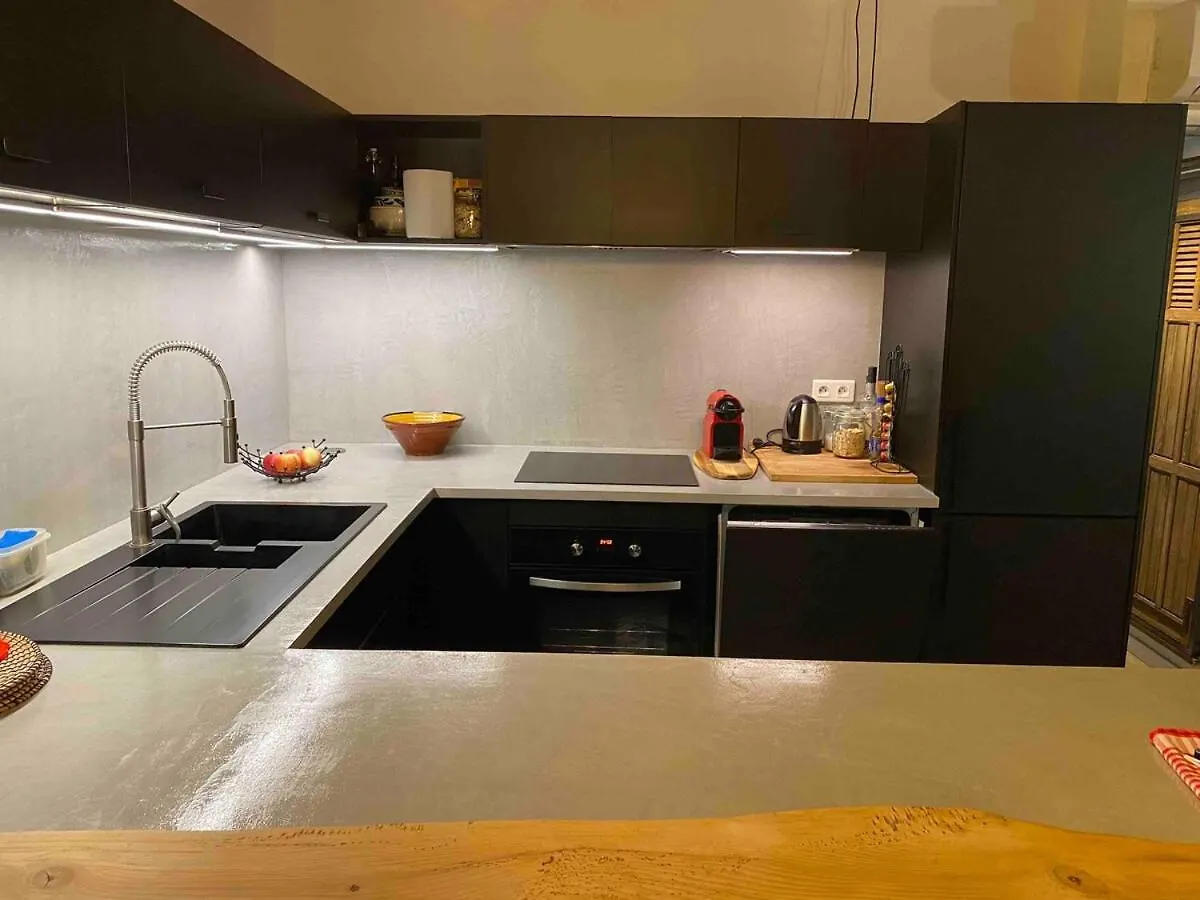 Apartment Les Precheurs Hideaway, Chic Retreat In Aix Historic Heart France
